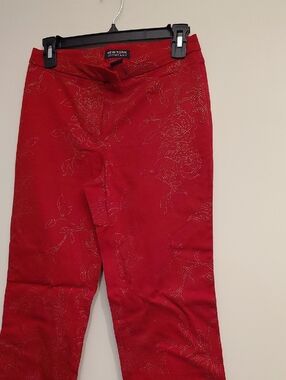 New York & Company Red Floral Rhinestone Pants